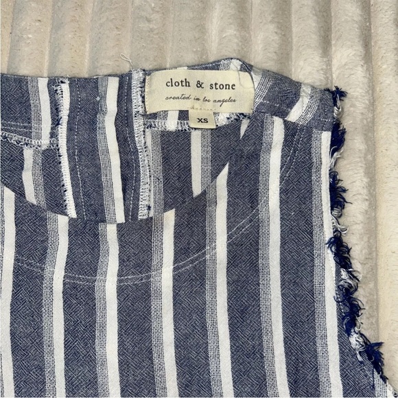 CLOTH & STONE WOMEN’S FRAY BUTTON BACK TANK TOP: XS - Picture 4 of 7